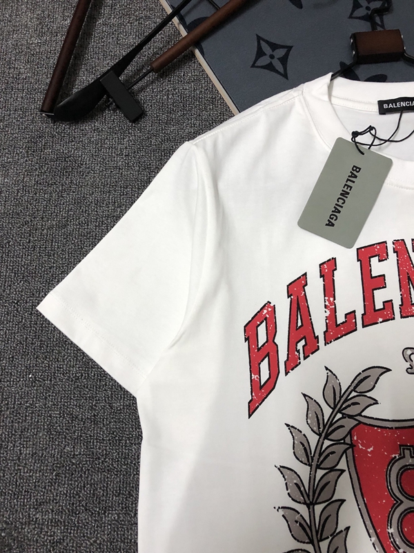 ブランドTシャツ側面デザイン